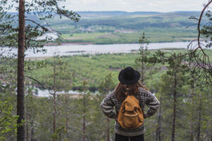 Nainen Aavasaksanvaaralla